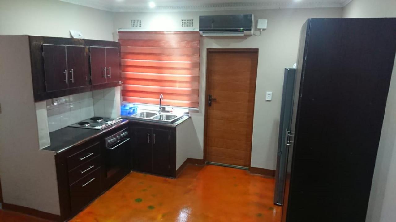 Svh Bush Lodge مارلوث بارك المظهر الخارجي الصورة